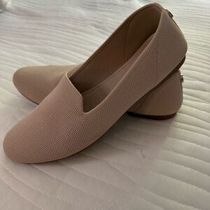 Steve Madden Stretch Cream Flats